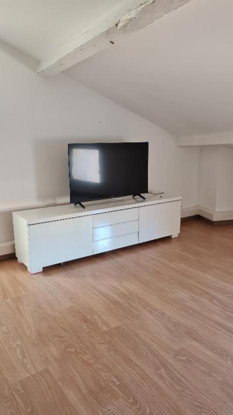 Appartement Nimes Centre ภายนอก รูปภาพ