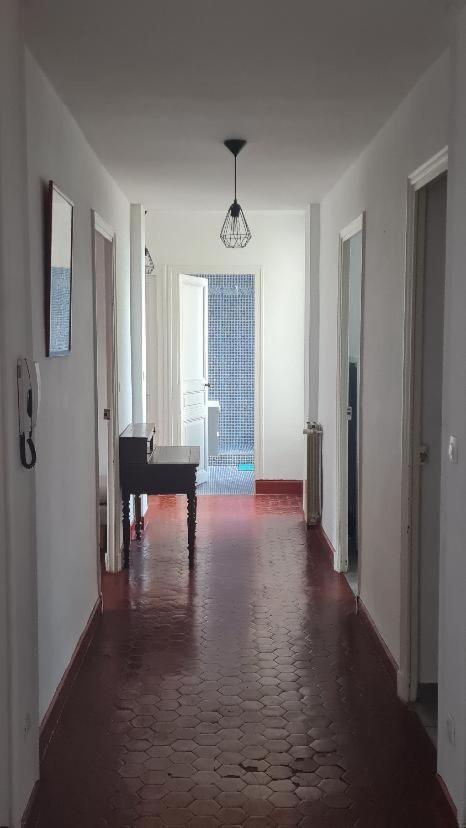 Appartement Nimes Centre ภายนอก รูปภาพ