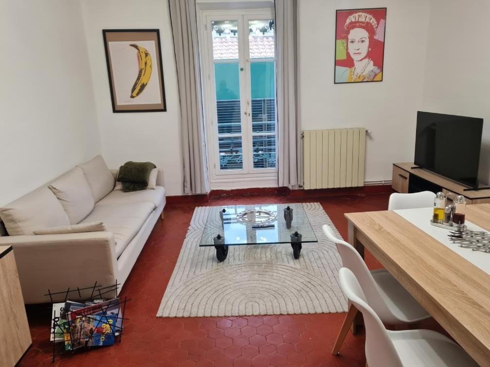 Appartement Nimes Centre ภายนอก รูปภาพ